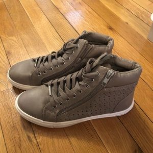 Steve Madden Tan high tops